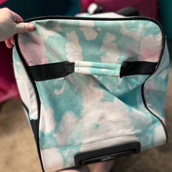 Juicy couture extra large rolling duffle bag - Picture 4 of 5